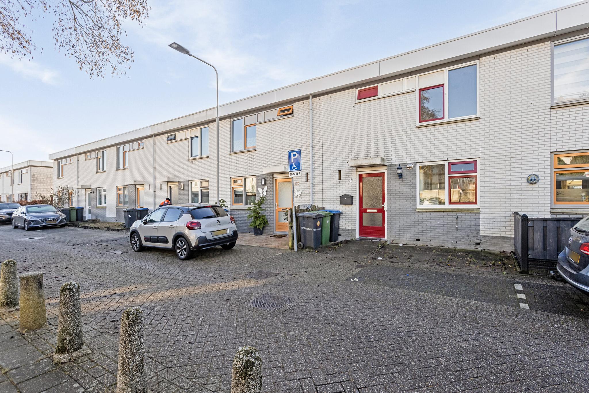 koop  Arnhem  Corrie Tendeloostraat 37 – Hoofdfoto